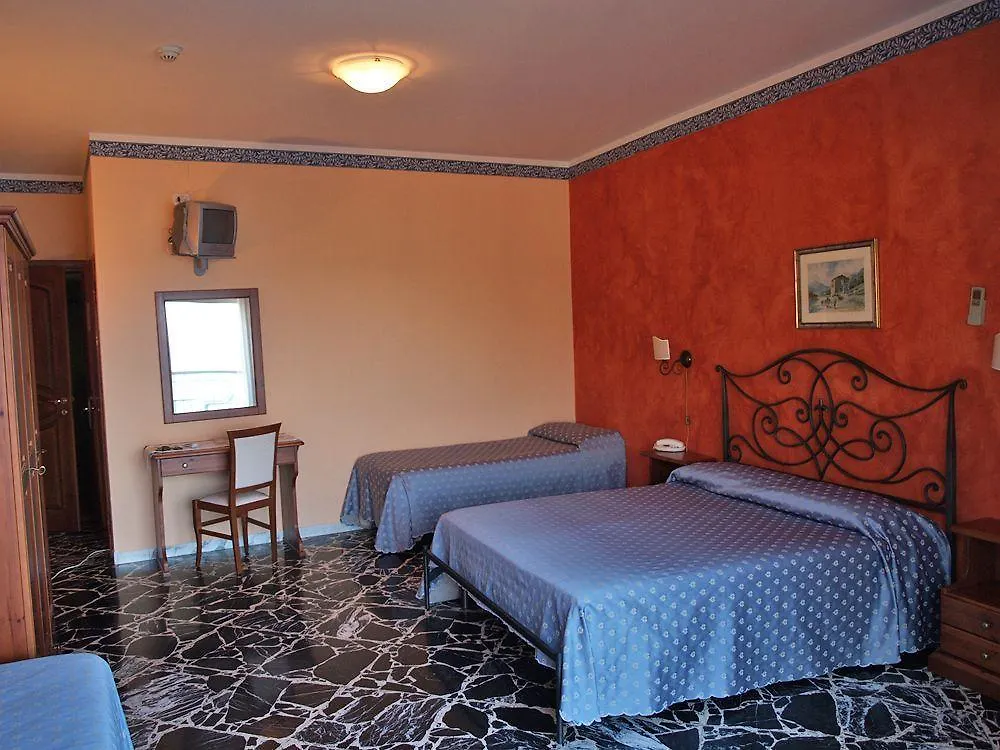 Costa Azzurra Hotel Giardini-Naxos